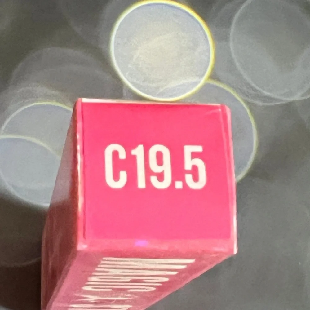Jeffree Star Concealer Shade 19.5